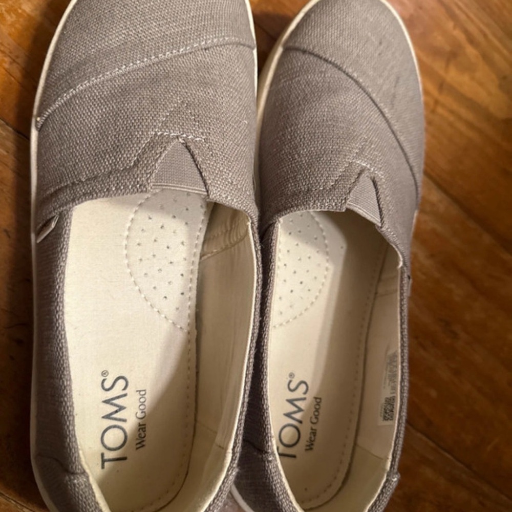 TOMS Women's Slip-On Canvas Flats in Taupe Gray